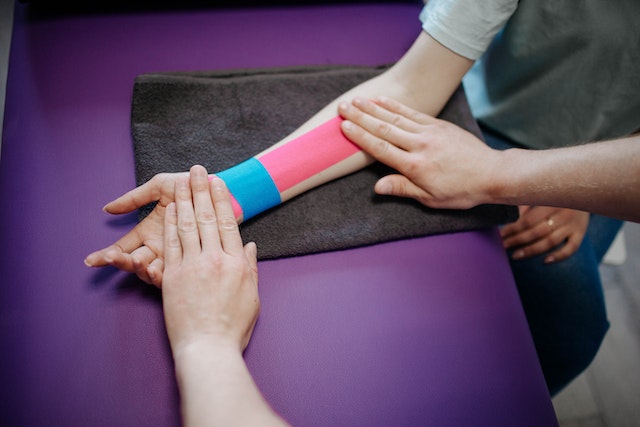 Kinesio Taping & Therapeutic Taping - Physical Therapists NYC