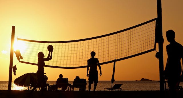 Common Volleyball Injury info treatment causes